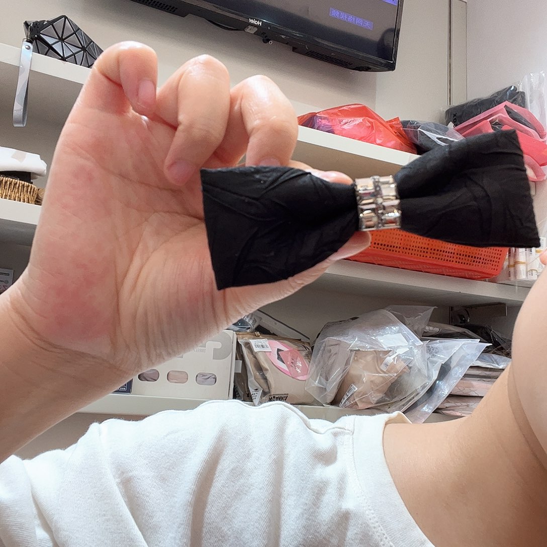 布艺非金属蝴蝶结弹簧夹