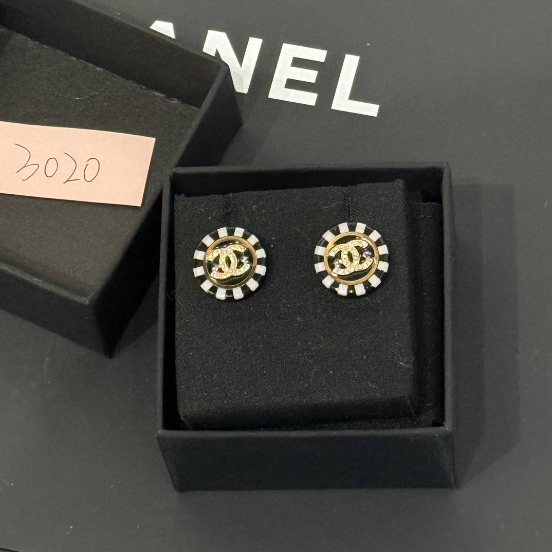 95新 Chanel/香奈儿 夏七中古/23C摩纳哥度假系列筹码牌耳钉/3020
