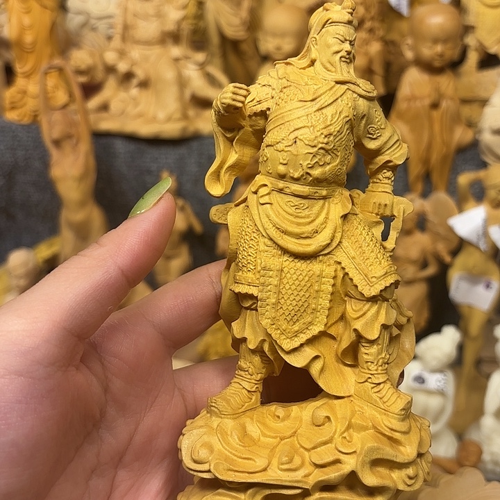 樟科（黄金檀）黄金檀瑕疵关公