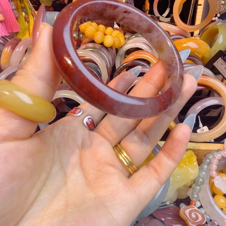 十****石英质玉未镶嵌手镯