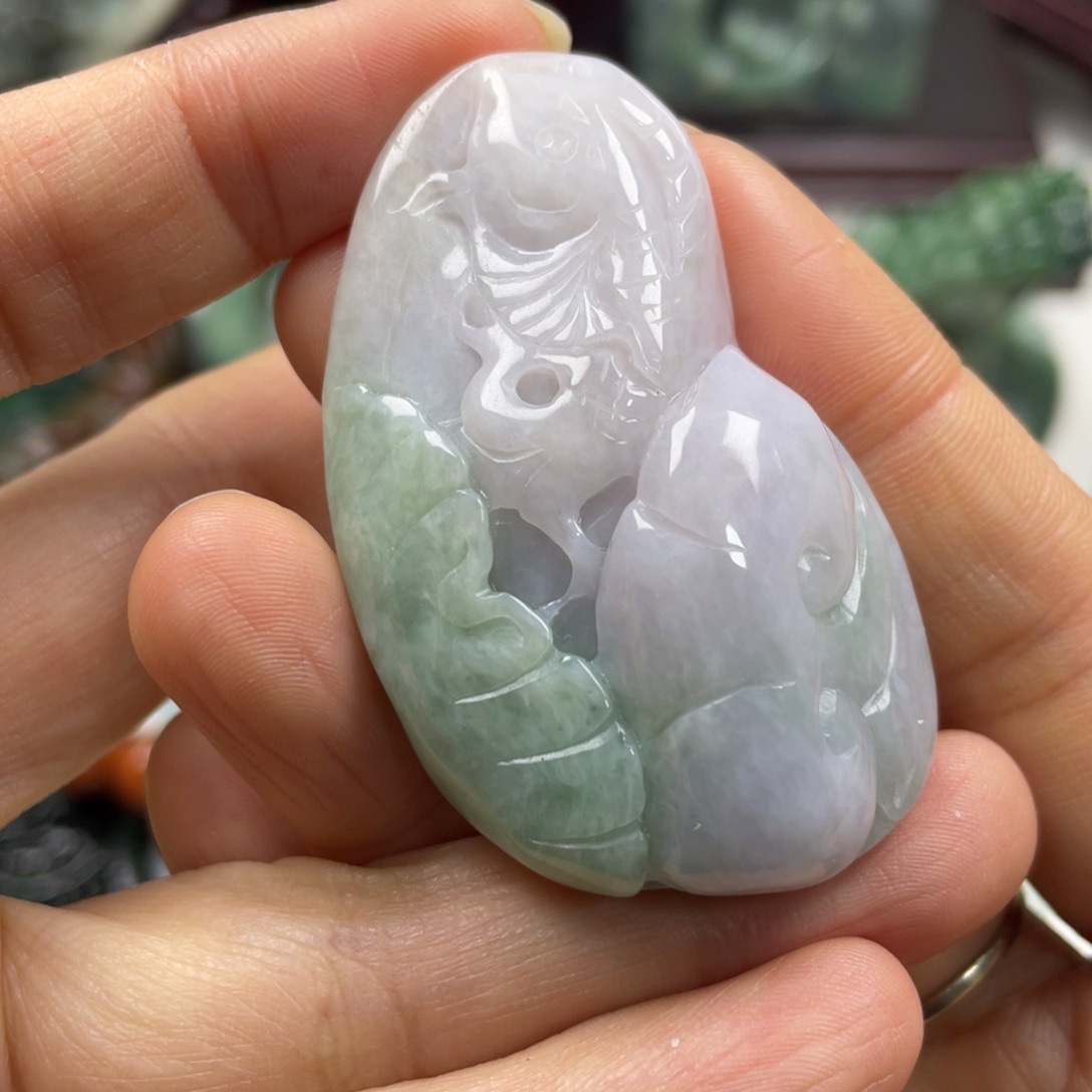 翡翠未镶嵌颈饰牌子