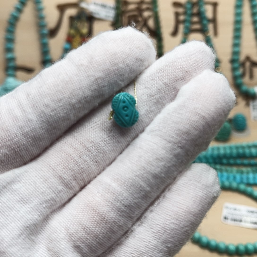 绿松石雕刻未镶嵌