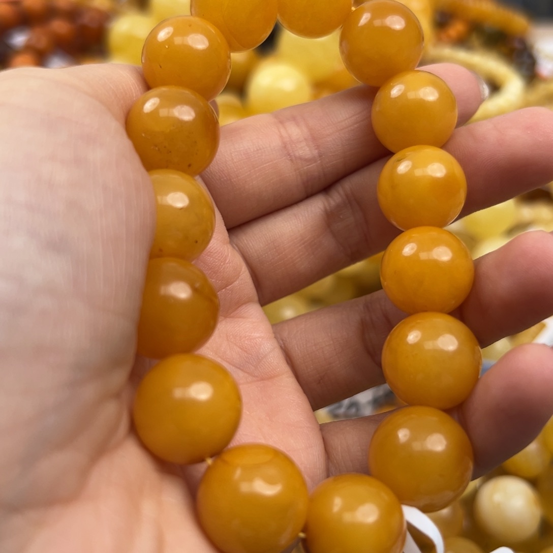 未镶嵌琥珀珠宝奇石