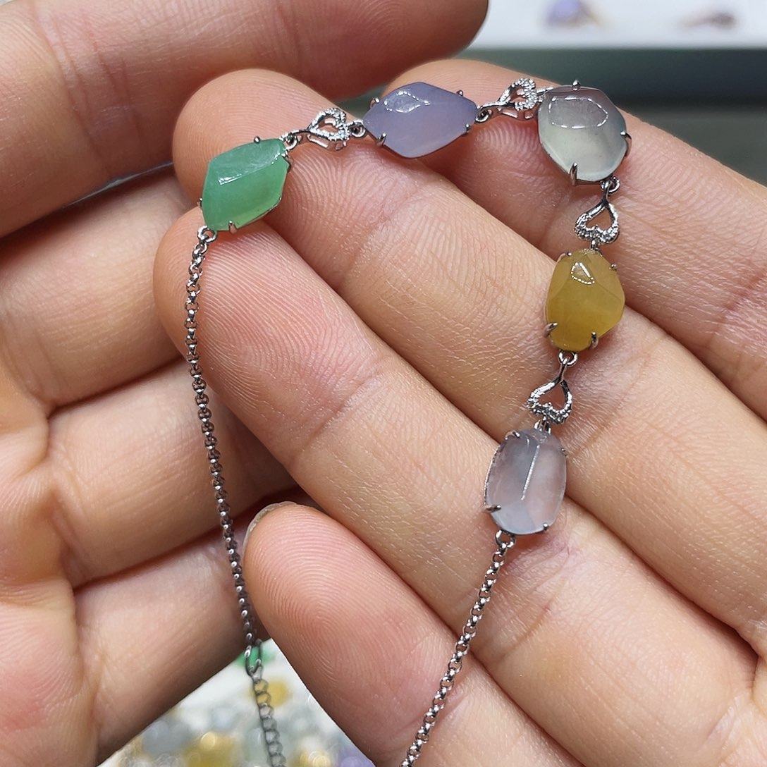 【闪购商品】翡翠18K金镶嵌吊坠(不含链)19
