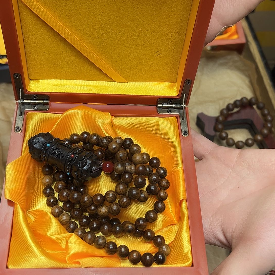 大叶紫檀（黑酸枝木类）