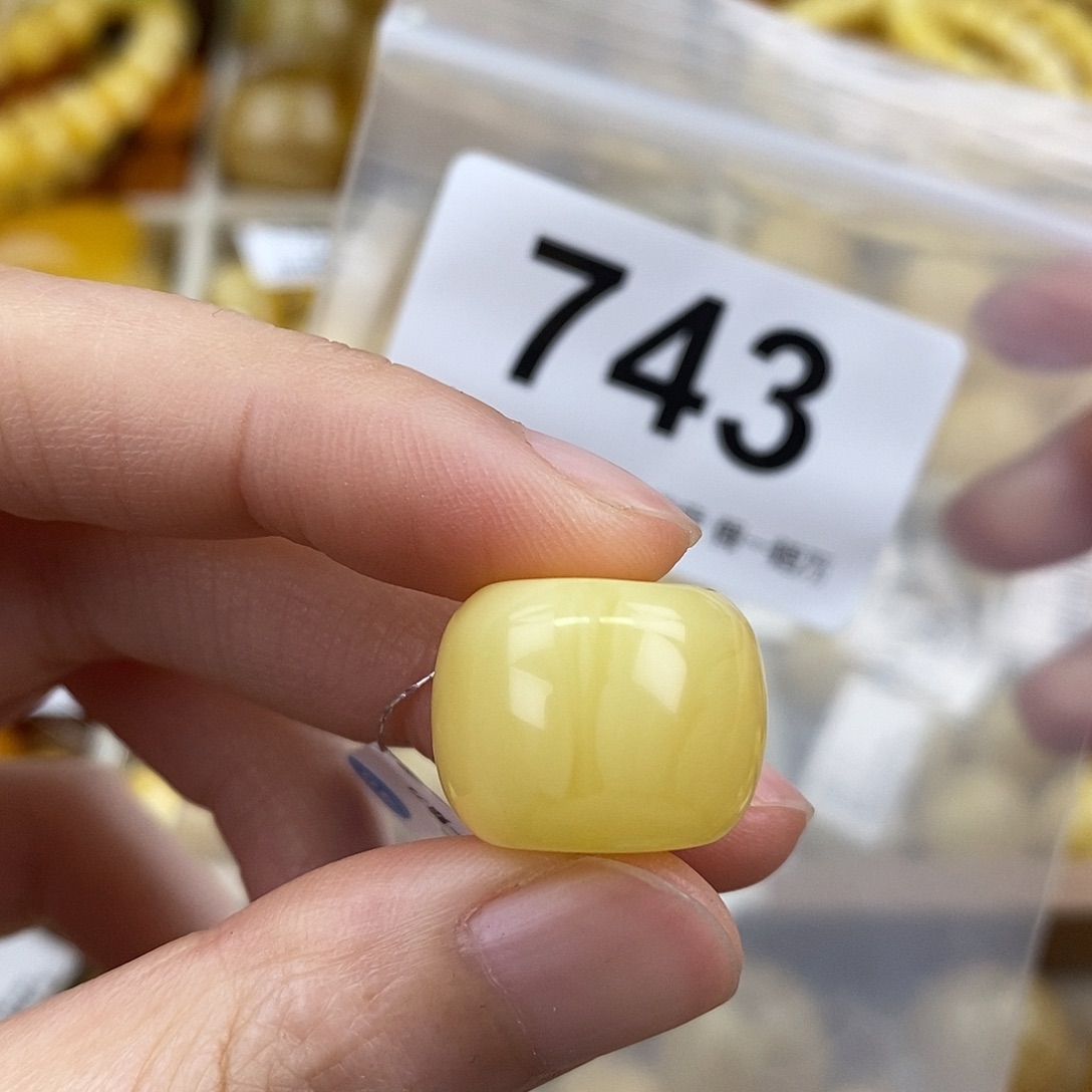 蜜蜡未镶嵌珠宝奇石18