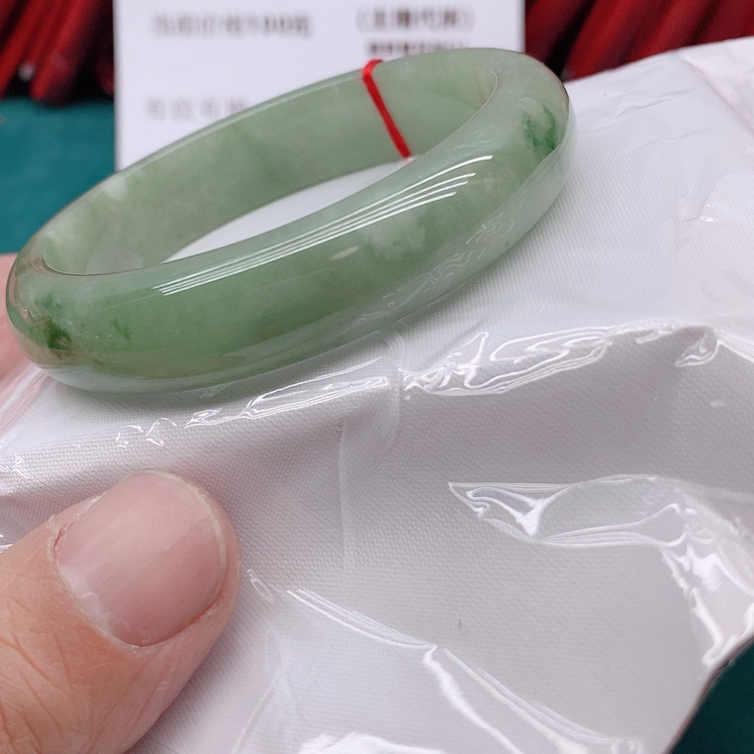 翡翠手镯未镶嵌《****》A055555555