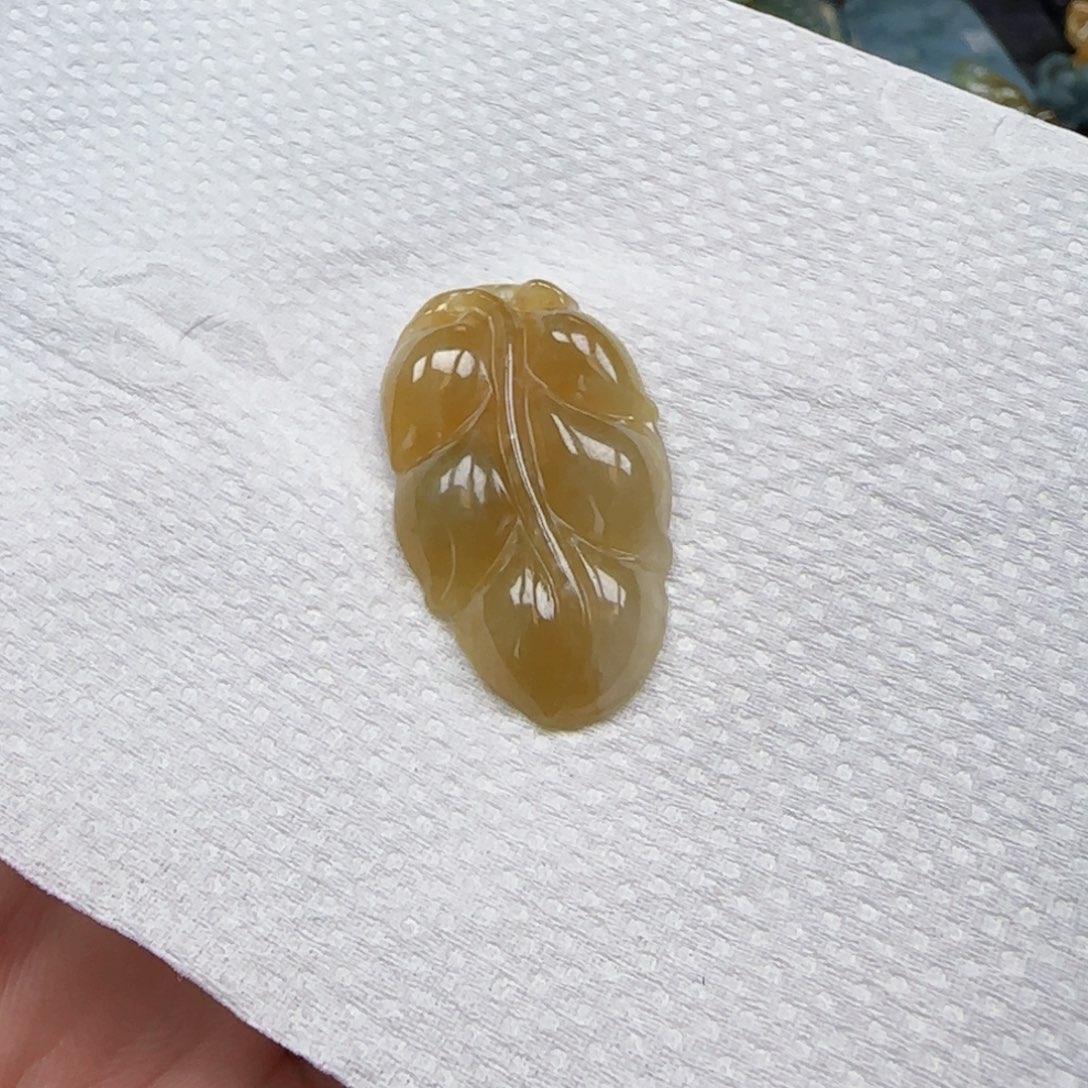 颈饰未镶嵌翡翠叶子