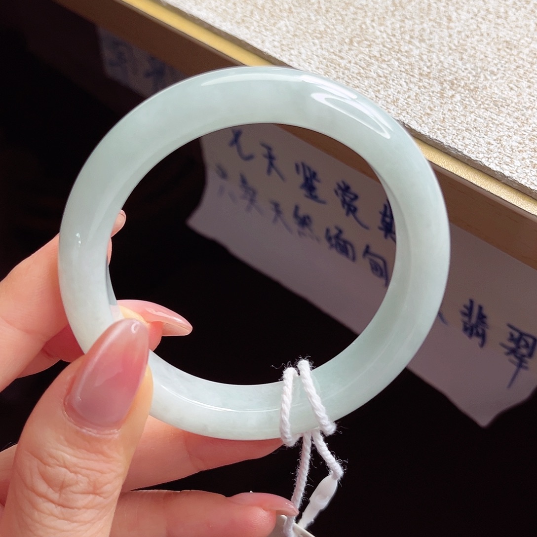 翡翠未镶嵌手镯手镯