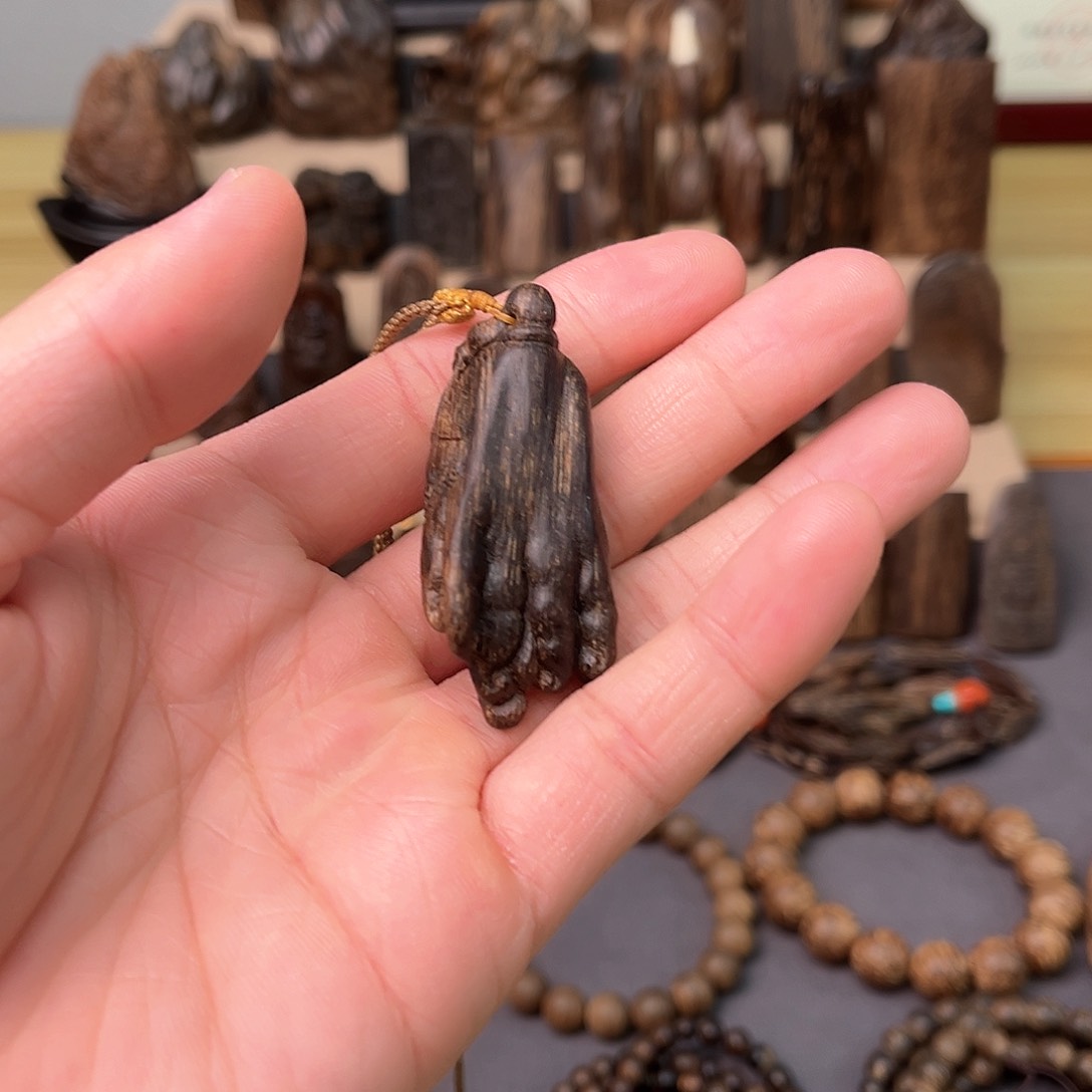 沉香吊坠达拉干沉水老料