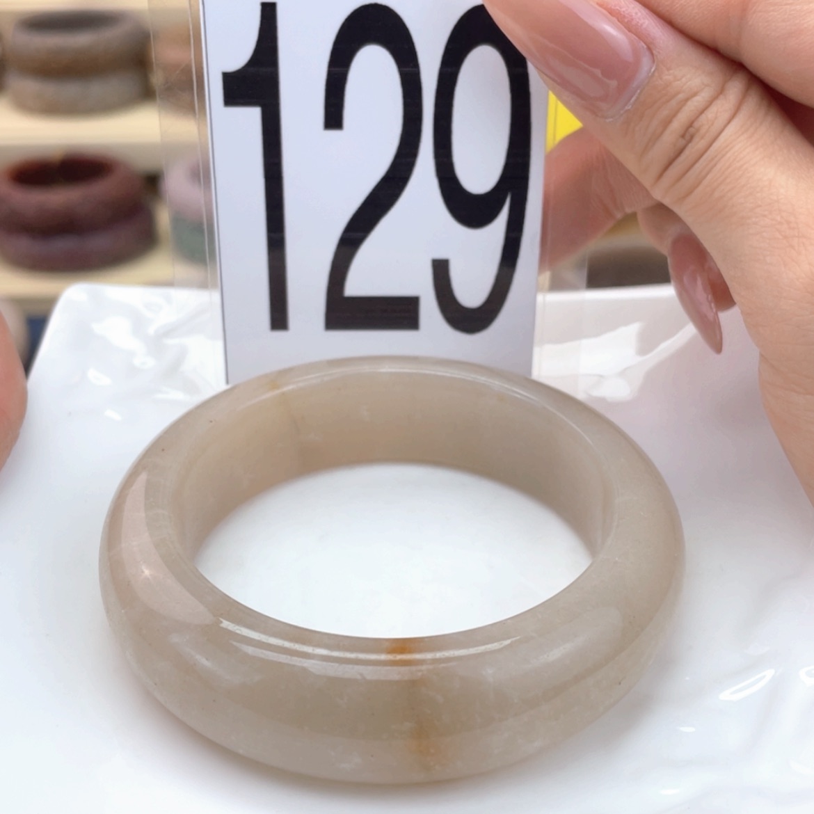 【闪购商品】石英质玉手镯未镶嵌