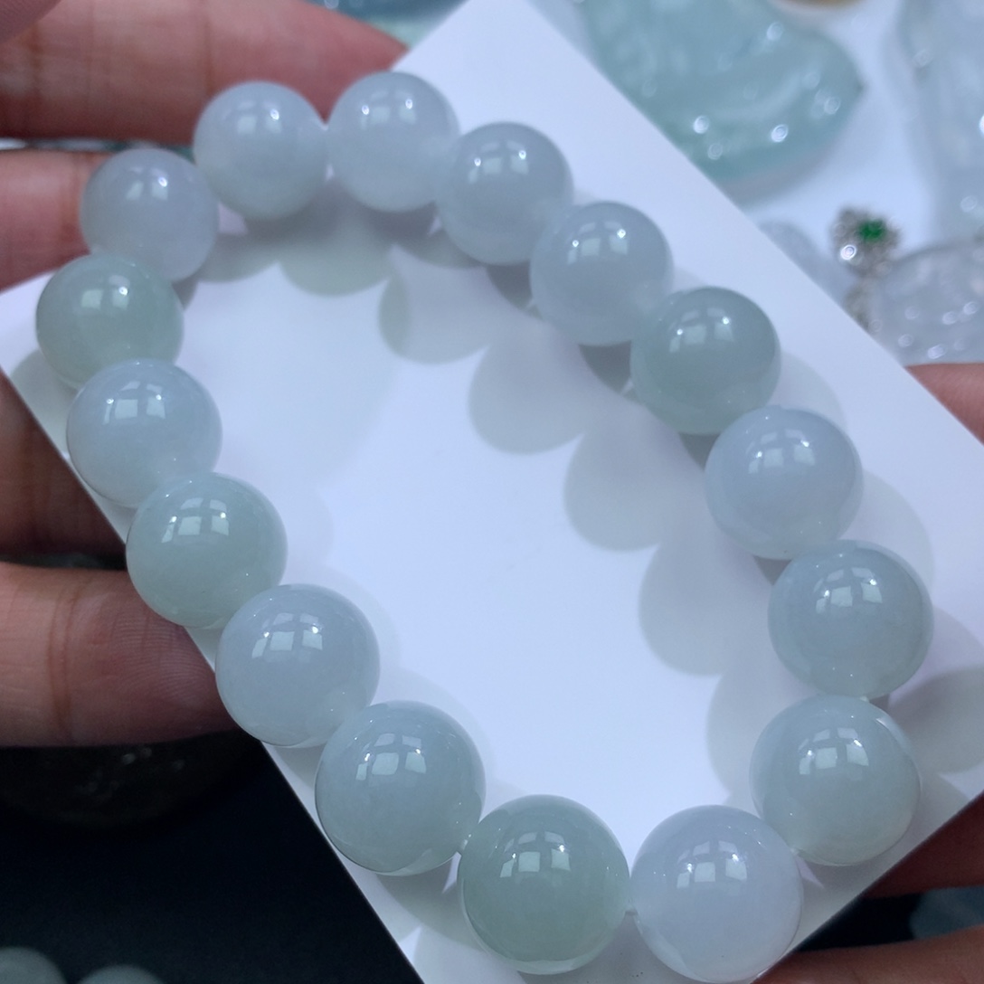 颈饰未镶嵌翡翠Y**生