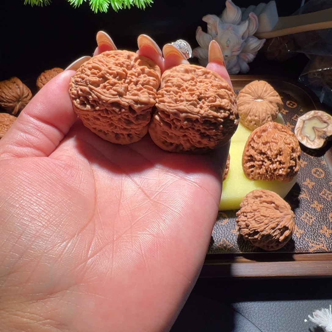 文玩核桃吊坠南疆石39蚂蚁拉丝