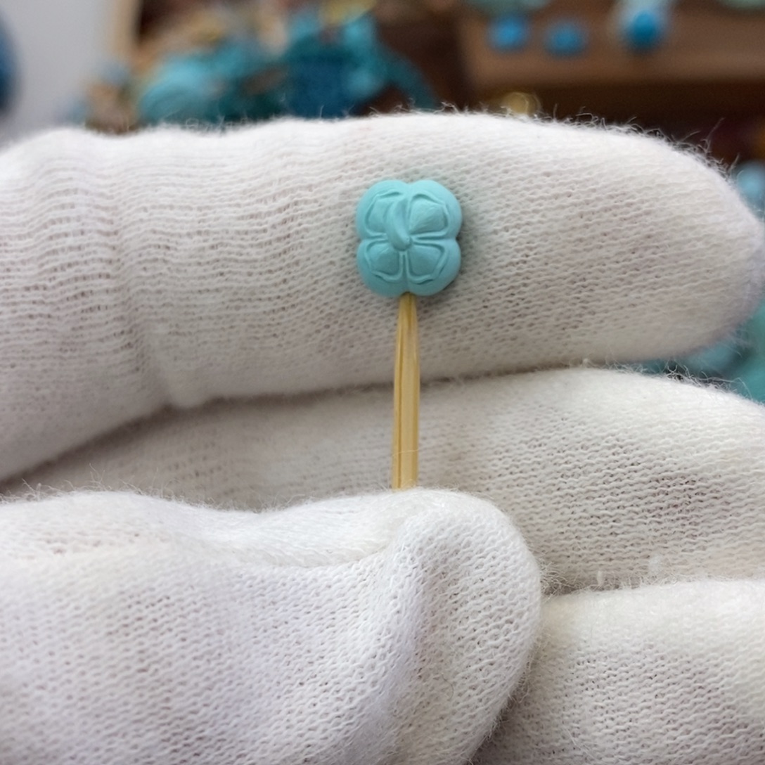 绿松石未镶嵌珠宝奇石