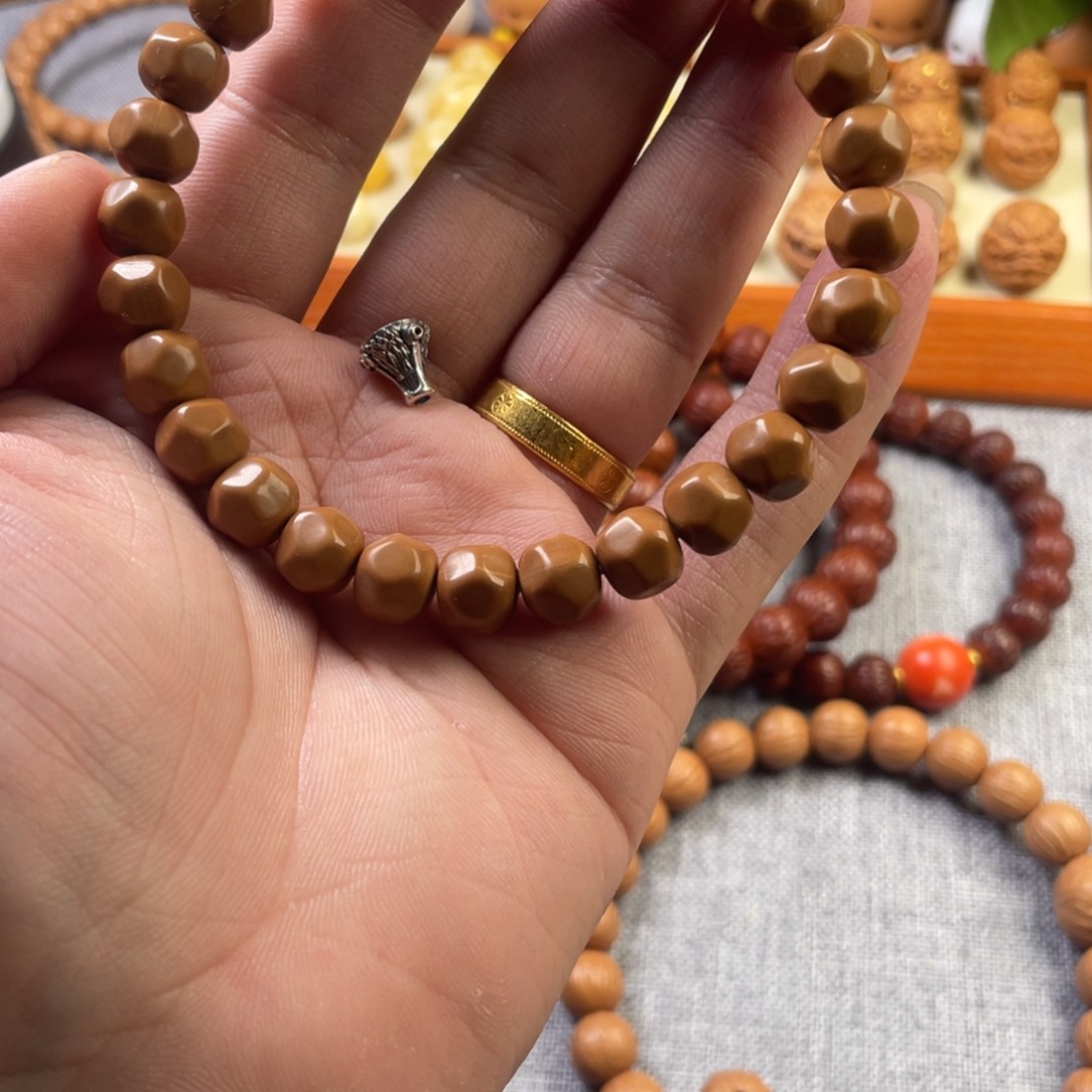 吊坠猴头核桃猴头三通佛塔