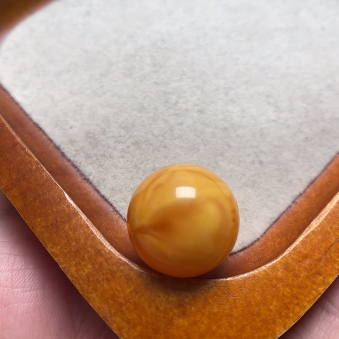 休***山蜜蜡未镶嵌裸石蜜蜡