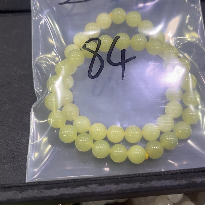 平***淡和田玉未镶嵌颈饰