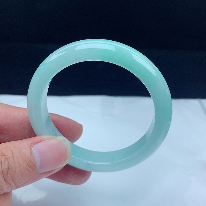 翡翠手镯未镶嵌51苹果绿