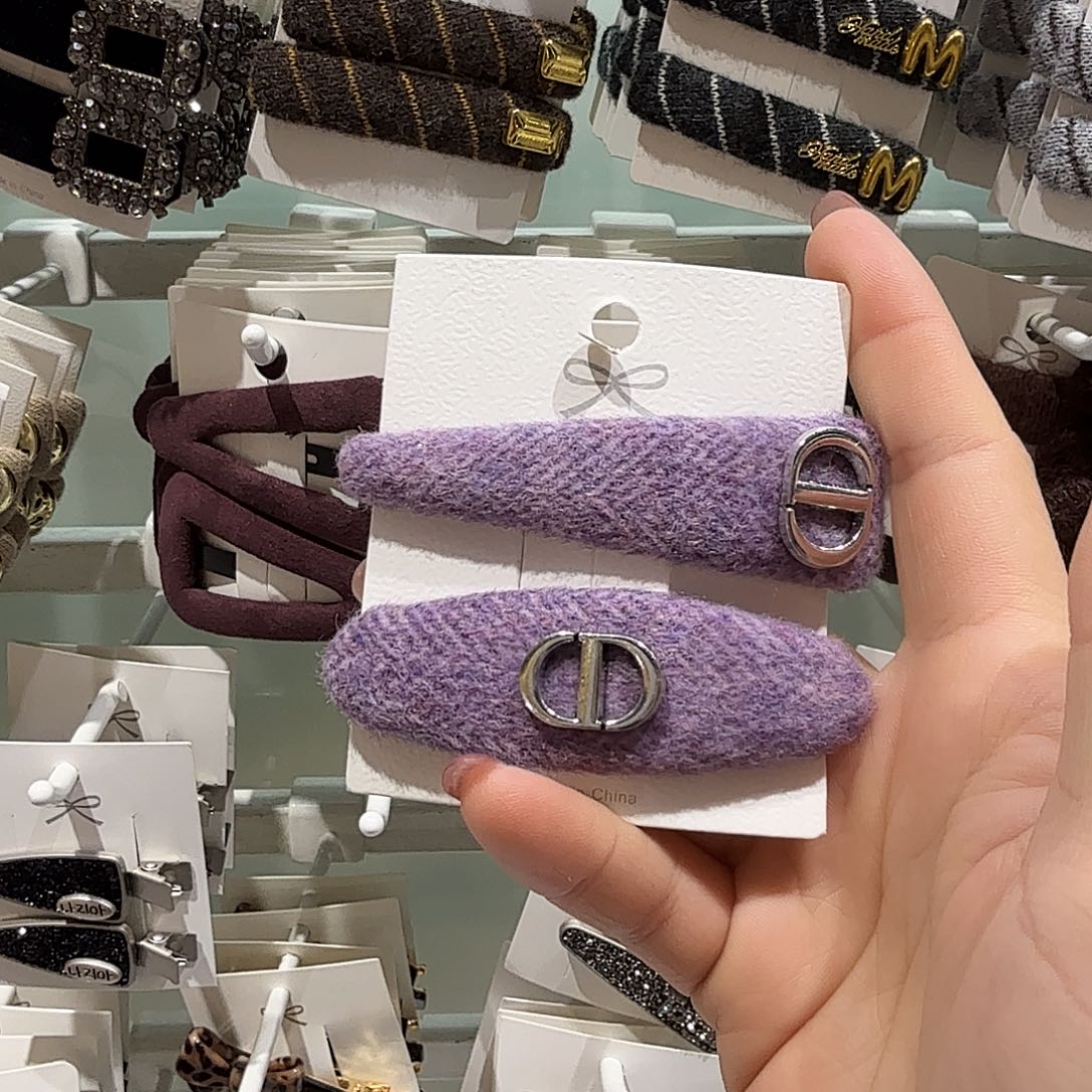 布艺非金属紫色猪鼻子