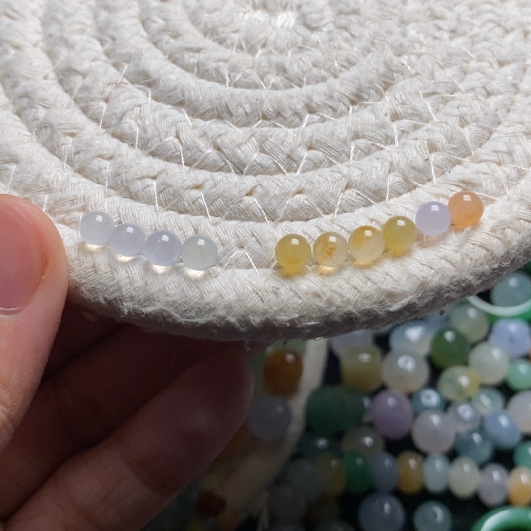 翡翠散珠白*丁4+天然翡翠A货散珠