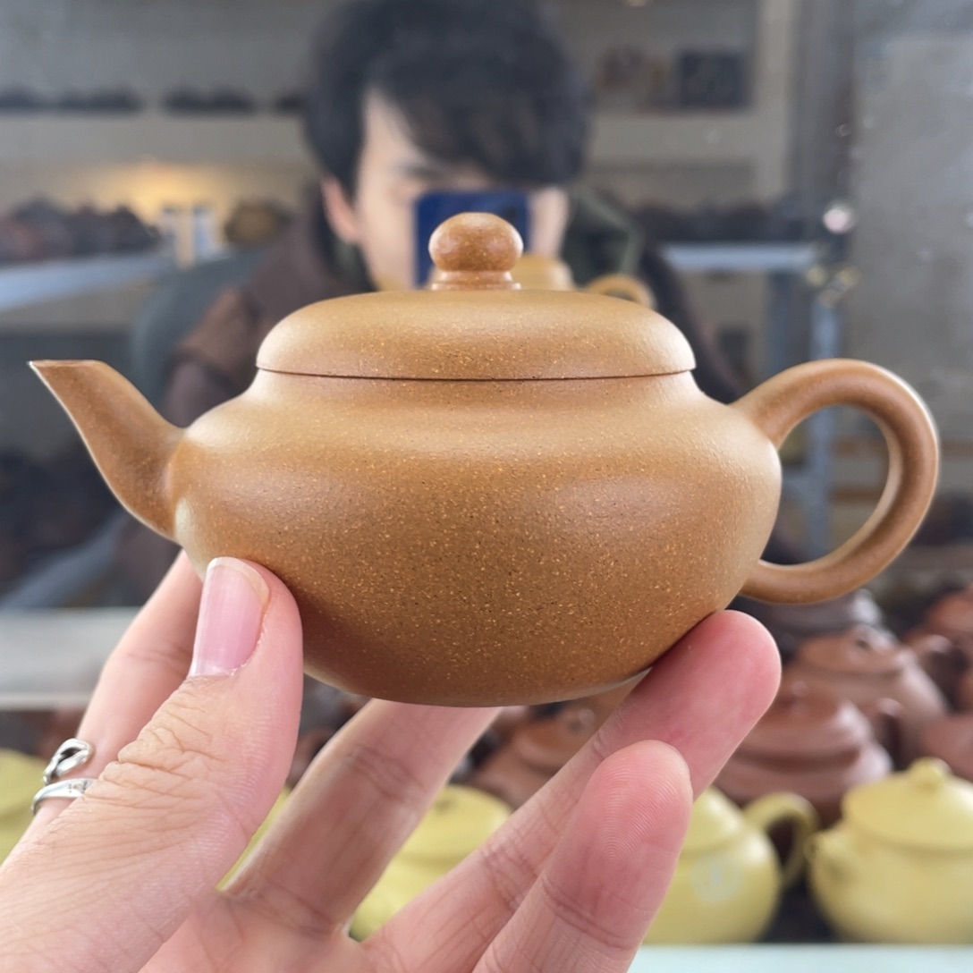 茶壶紫砂130cc金黄段