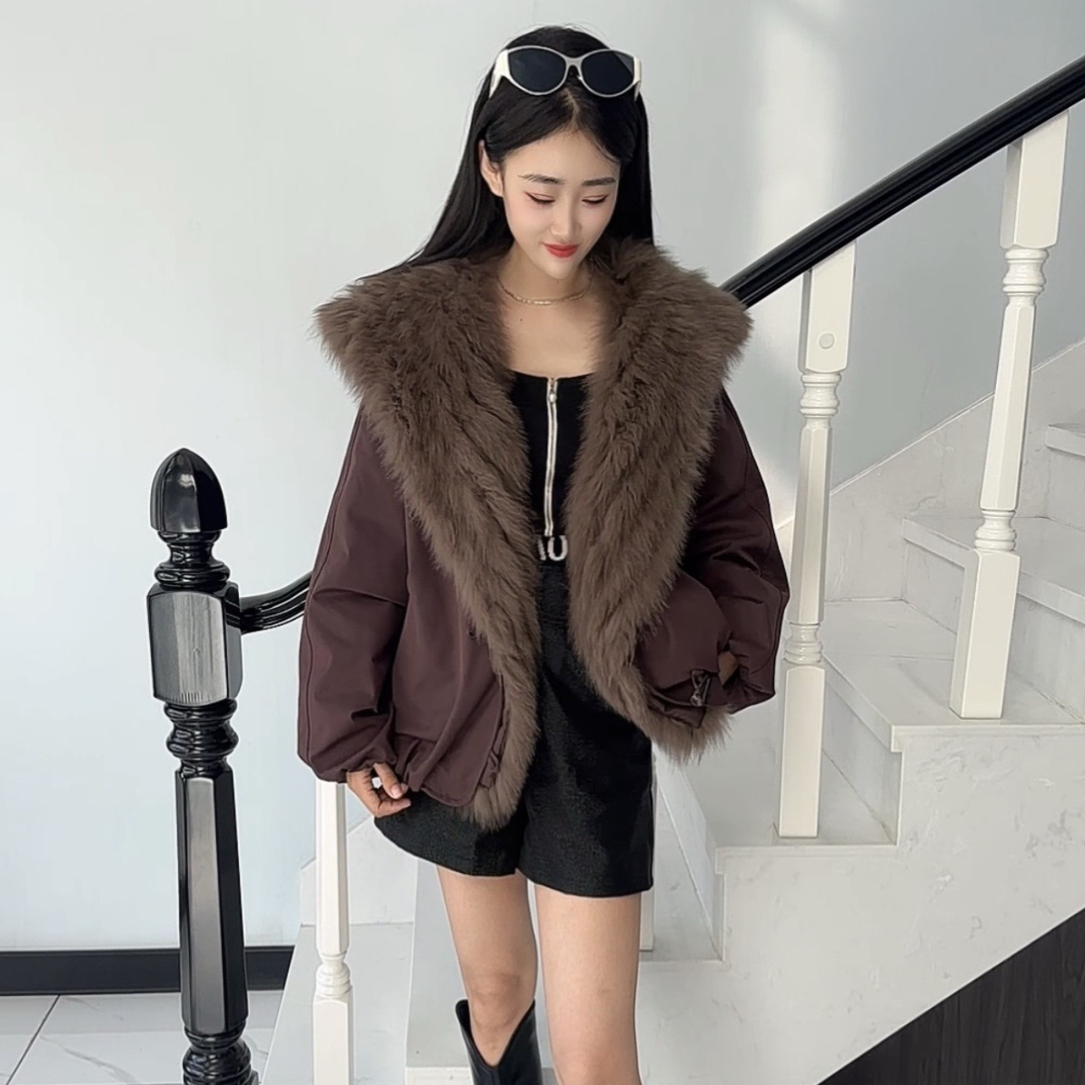 冬季狐狸毛羽绒长袖设计师短款女士厚款宽松型外套