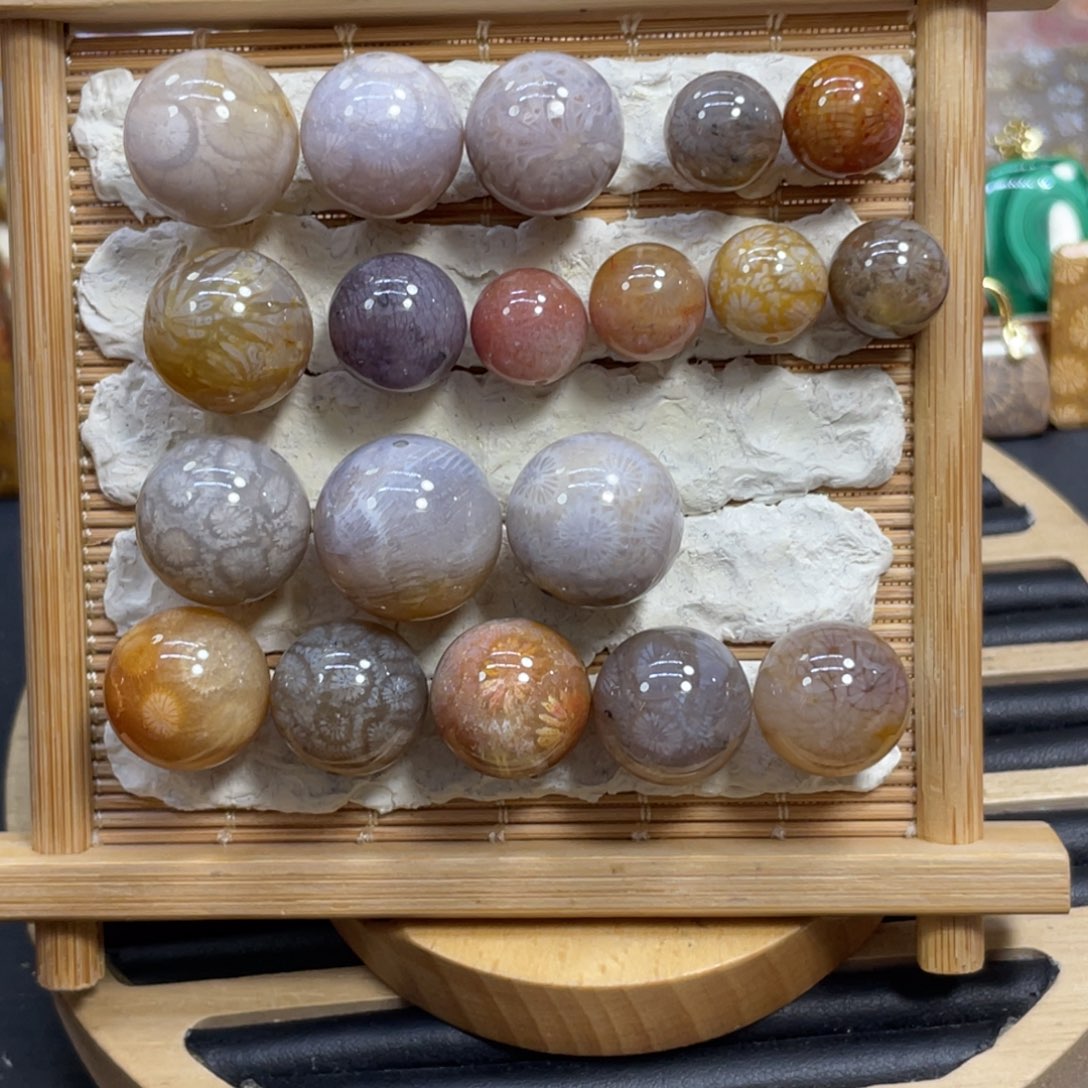 仙***爵硅化玉未镶嵌颈饰k66