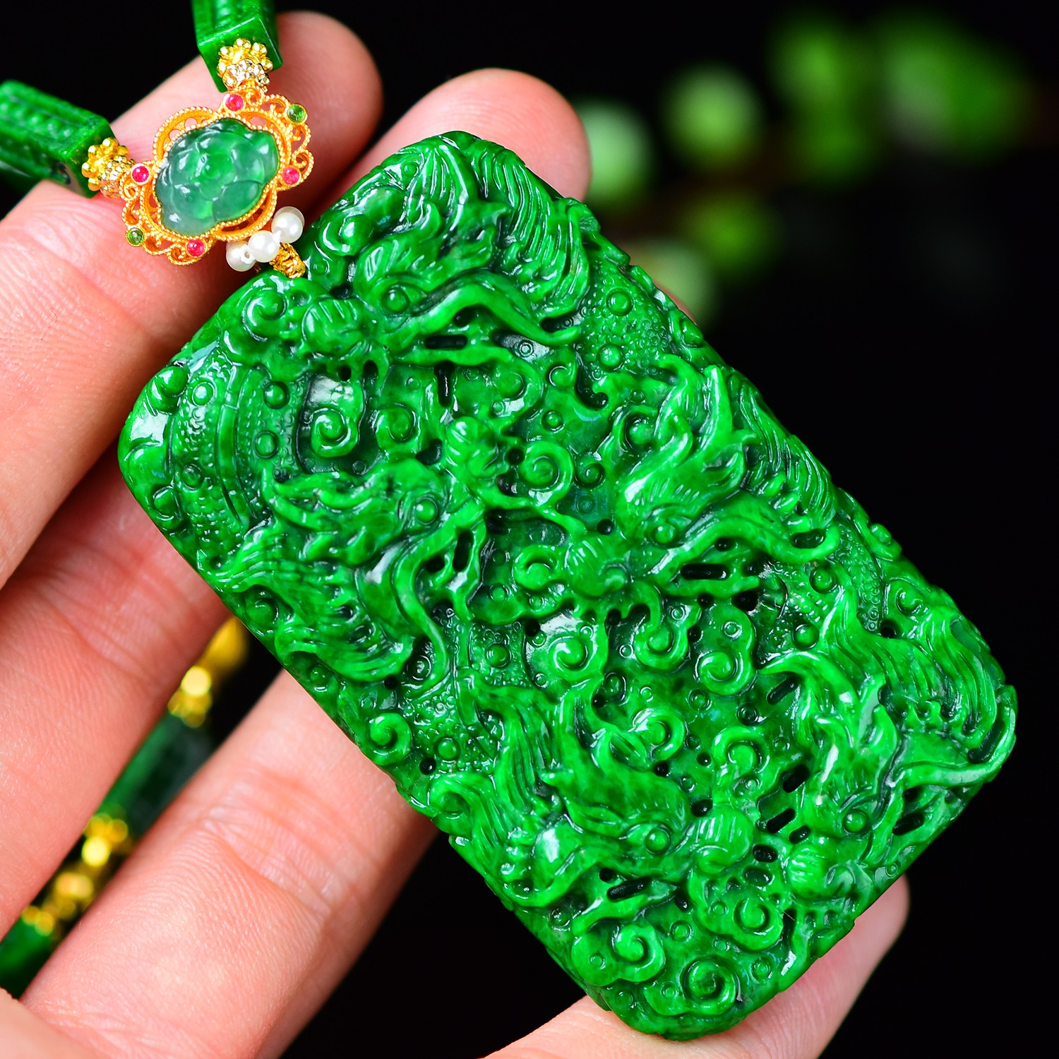 天然A货翡翠花青九龙护主毛衣链吊坠