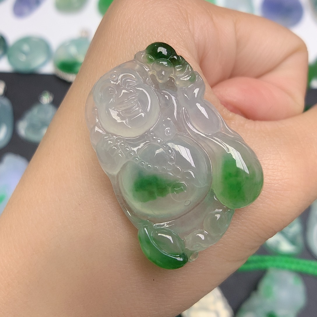 翡翠颈饰未镶嵌布袋佛