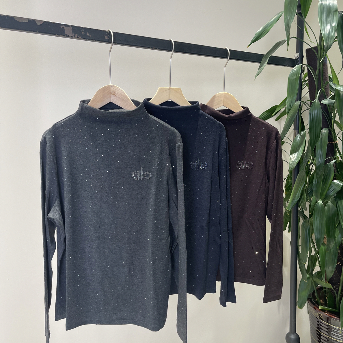 小帆同款   烫钻长袖打底衫  显瘦 百搭时尚 半高领 