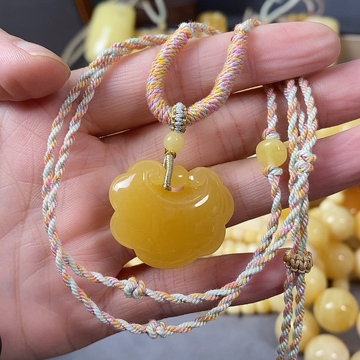 琥珀未镶嵌裸石锁