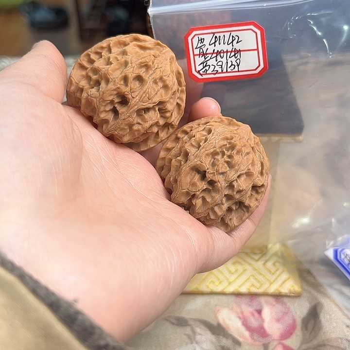 文玩核桃把件苹果园