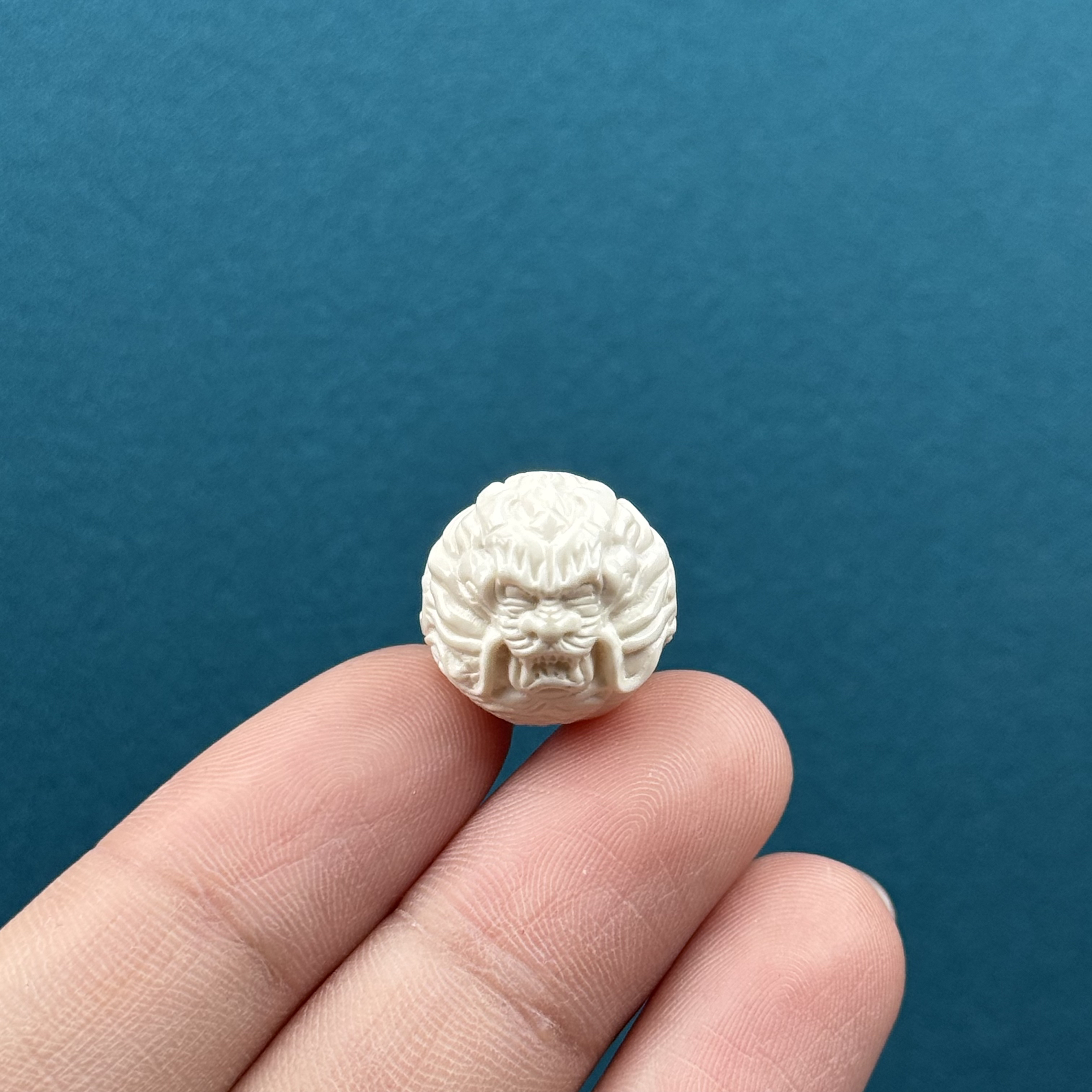 D63-17天然猛犸牙雕刻龙珠左右通孔16mm支持复检假一罚十