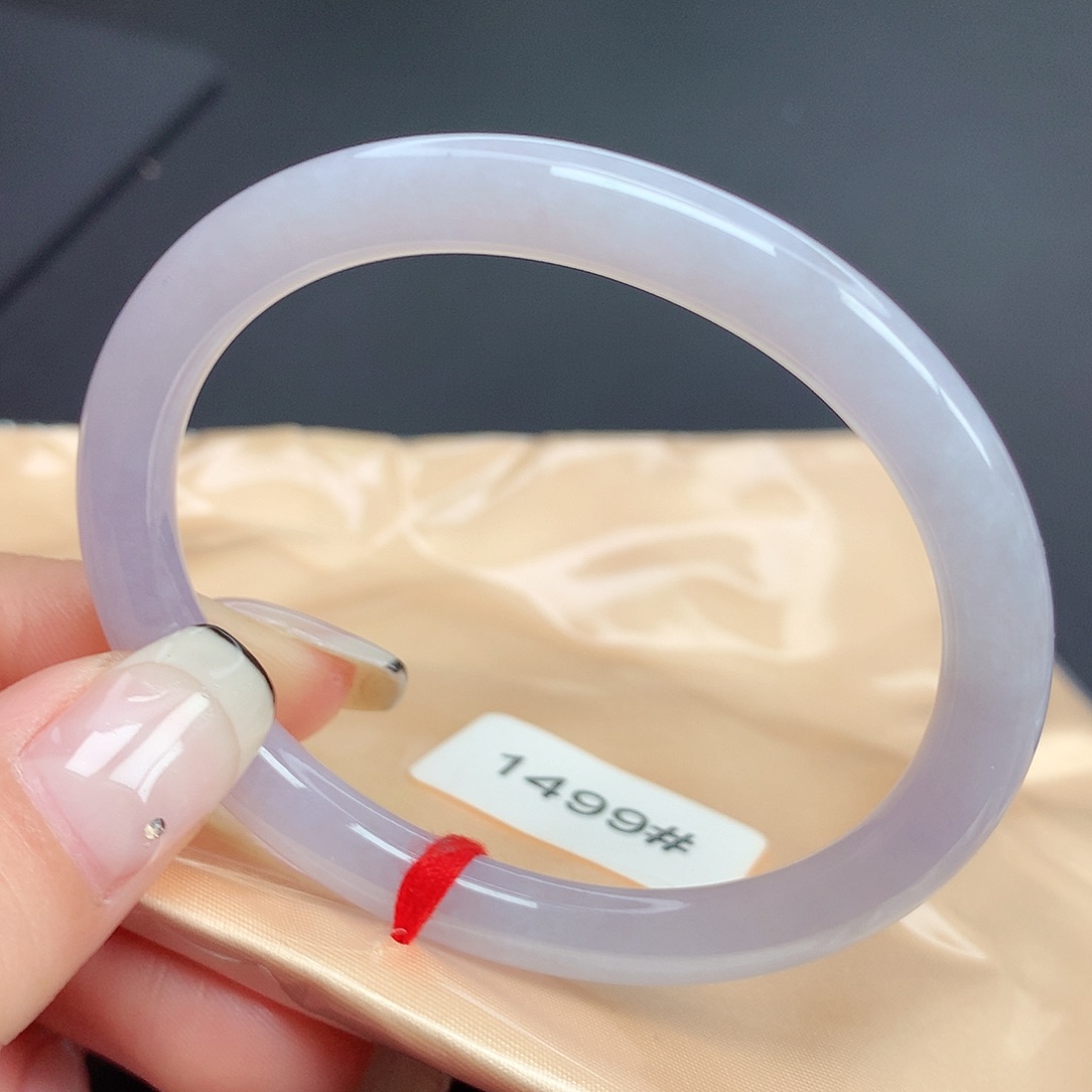 翡翠手镯（圆镯）未镶嵌54圈口