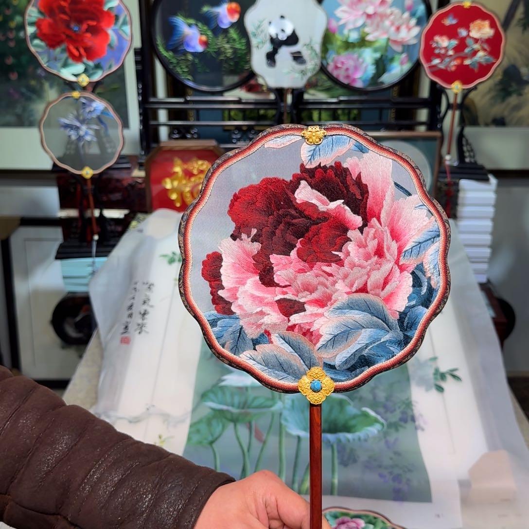 刺绣刺绣工艺精湛