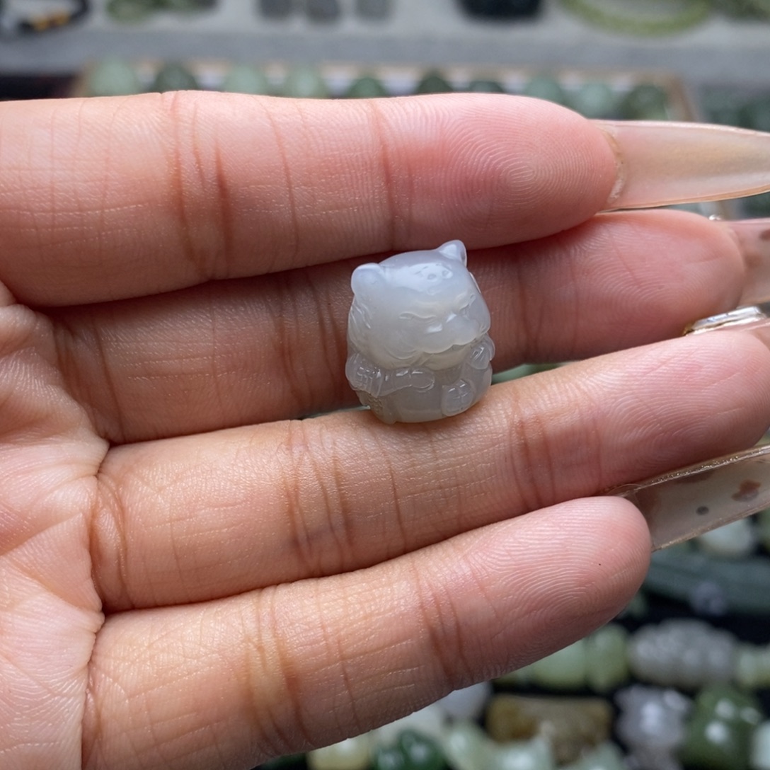 沫****和田玉未镶嵌颈饰