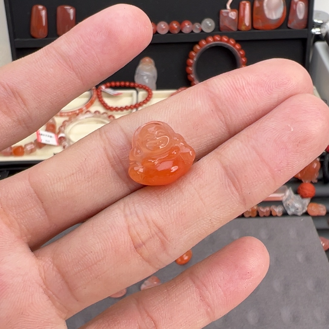 小***。南红玛瑙未镶嵌颈饰佛公