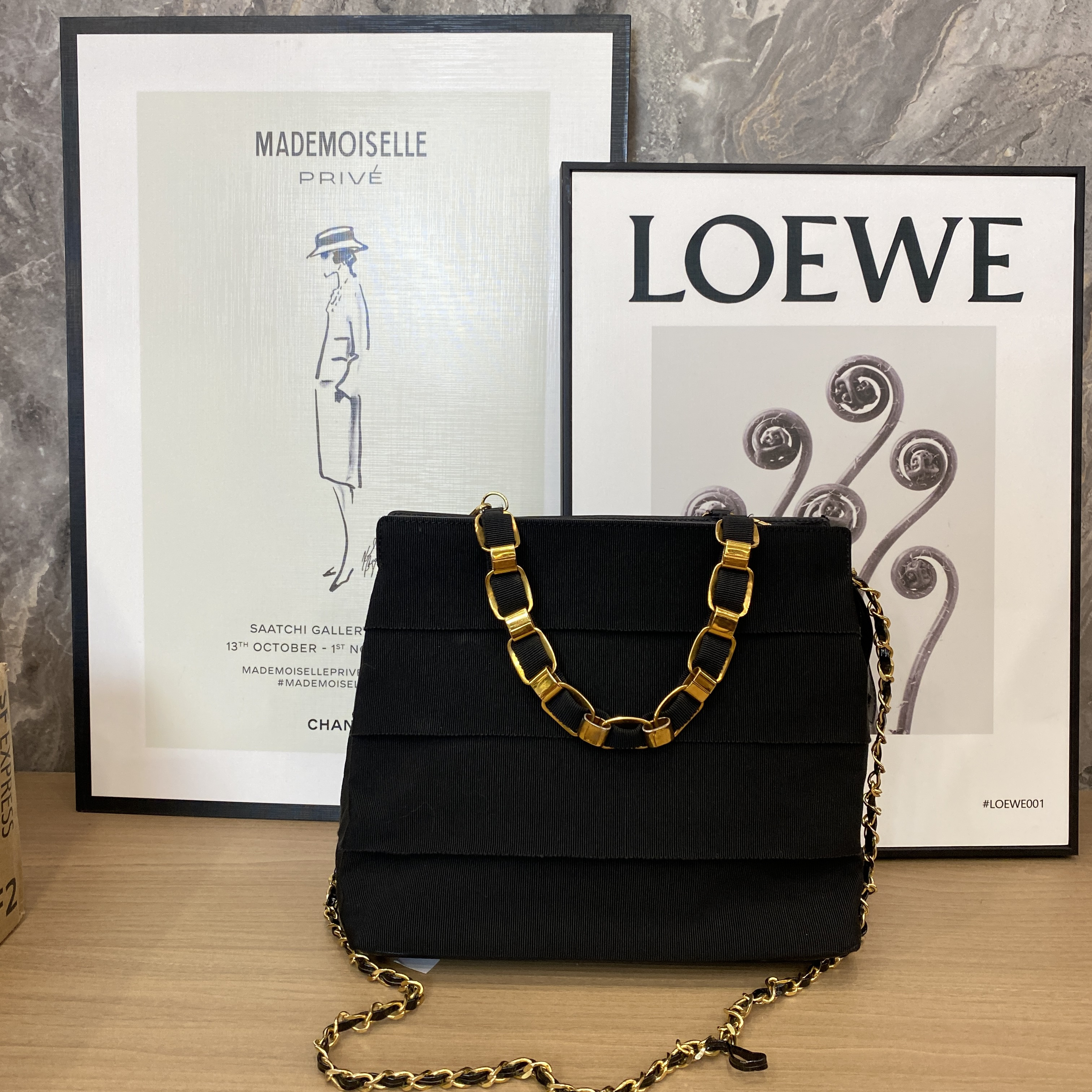 95新 FERRAGAMO/菲拉格慕 菲拉格慕黑金手提斜挎包