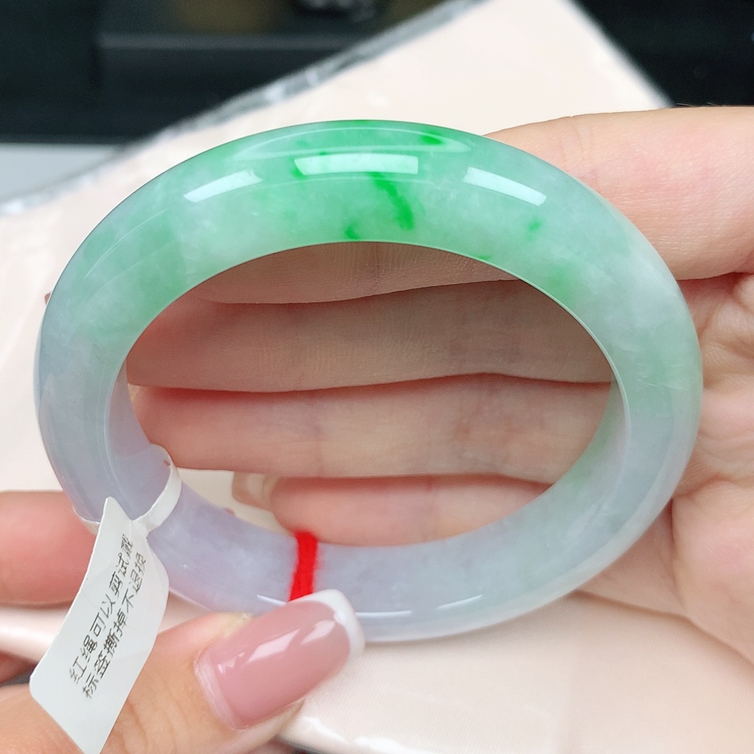 未镶嵌手镯翡翠55.6圈春彩飘阳绿