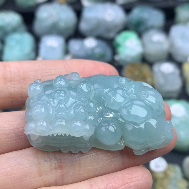 翡翠颈饰未镶嵌天然缅甸A货翡翠貔貅吊坠