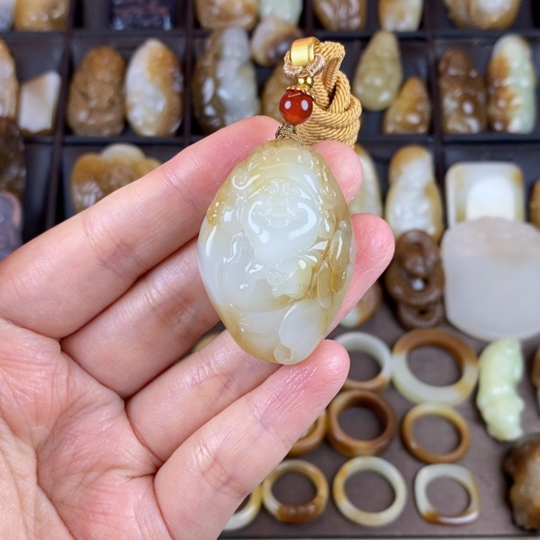 和田玉颈饰未镶嵌