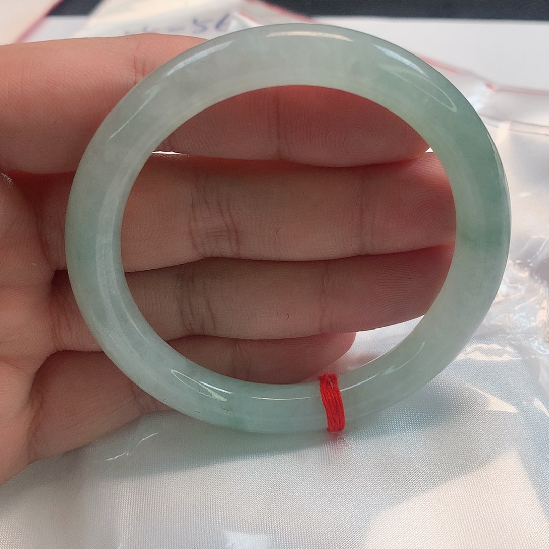 翡翠手镯（圆镯）未镶嵌318号