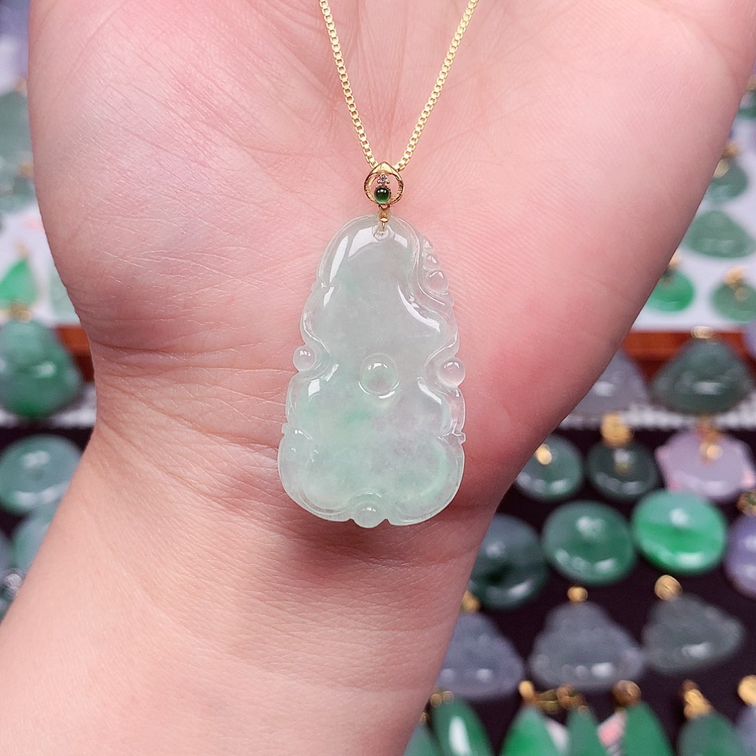 翡翠颈饰18K金镶嵌天然翡翠A货