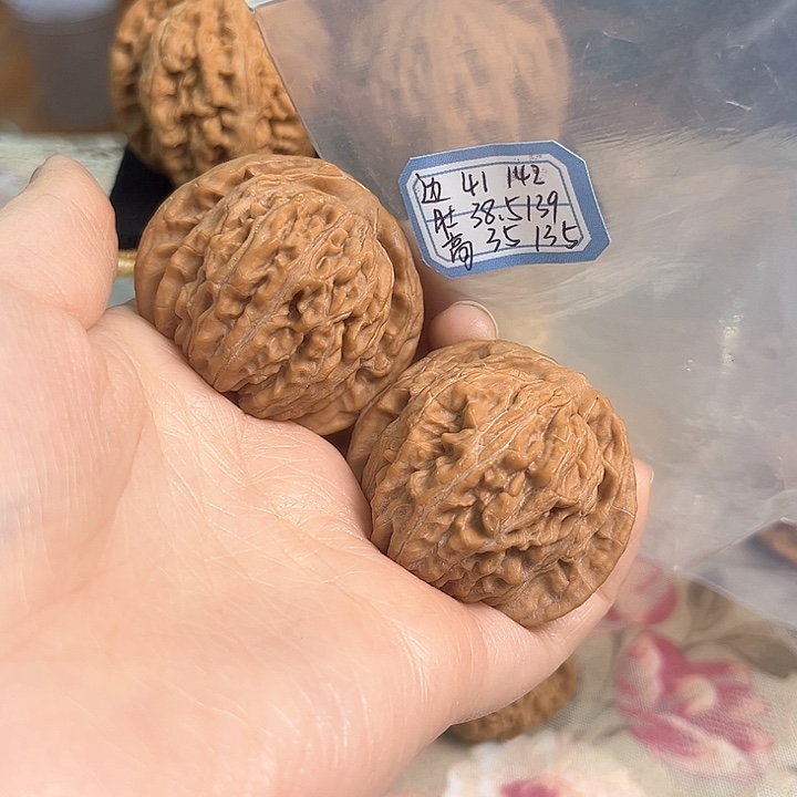 文玩核桃把件一代楼