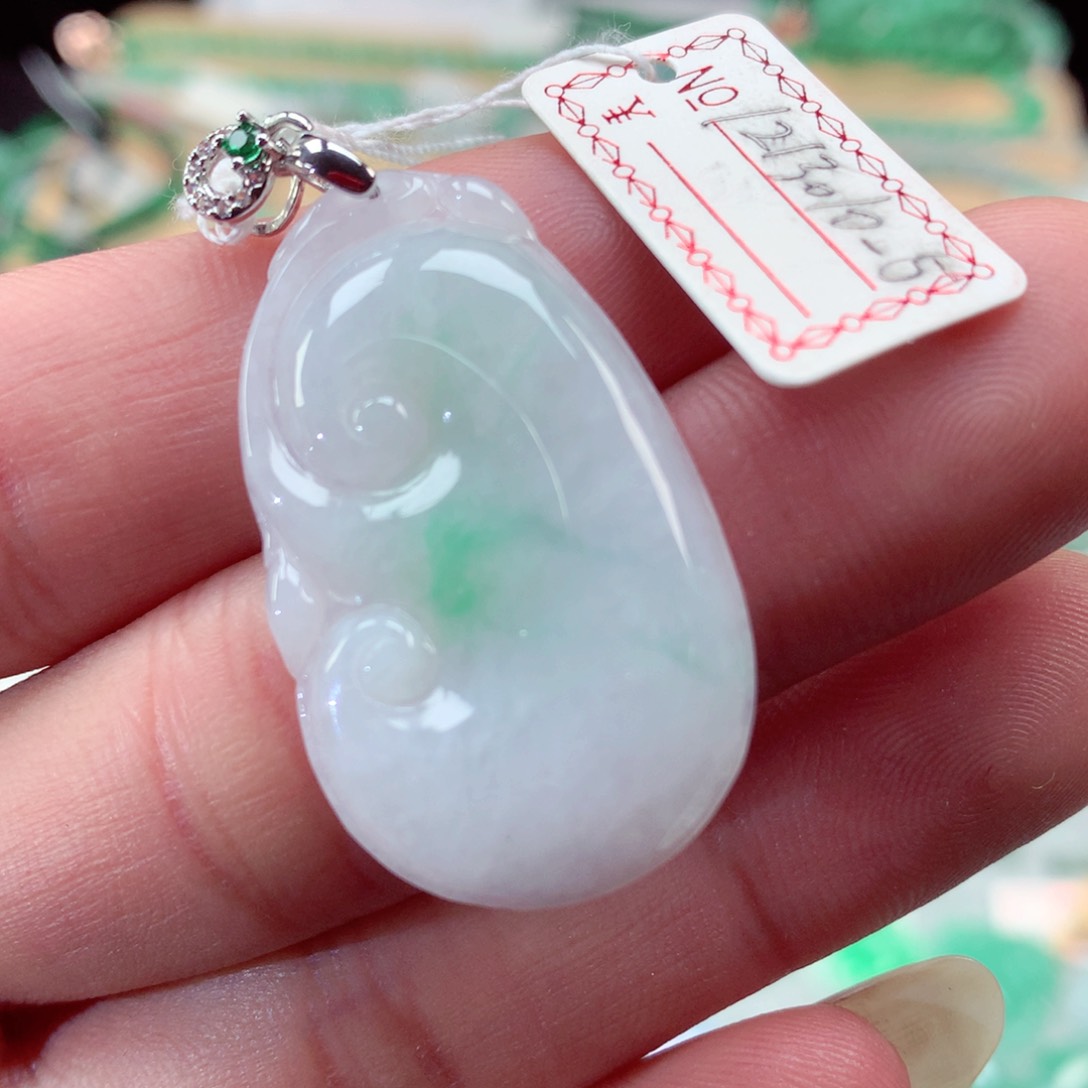 翡翠颈饰未镶嵌翡翠吊坠