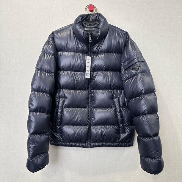 99新 Prada/普拉达 三角标羽绒服 尺码：50 11601
