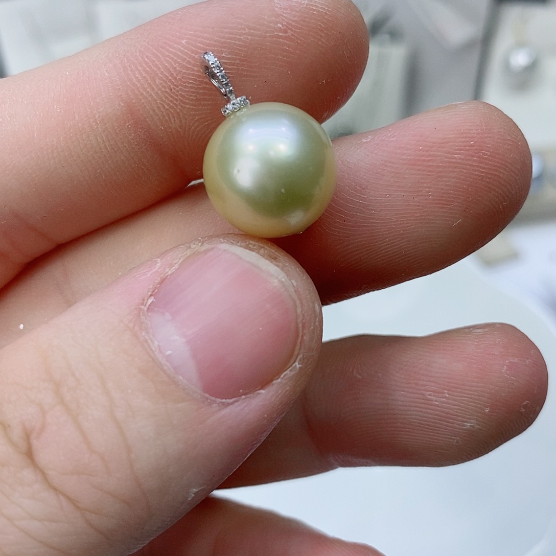 海水珍珠颈饰18K金镶嵌