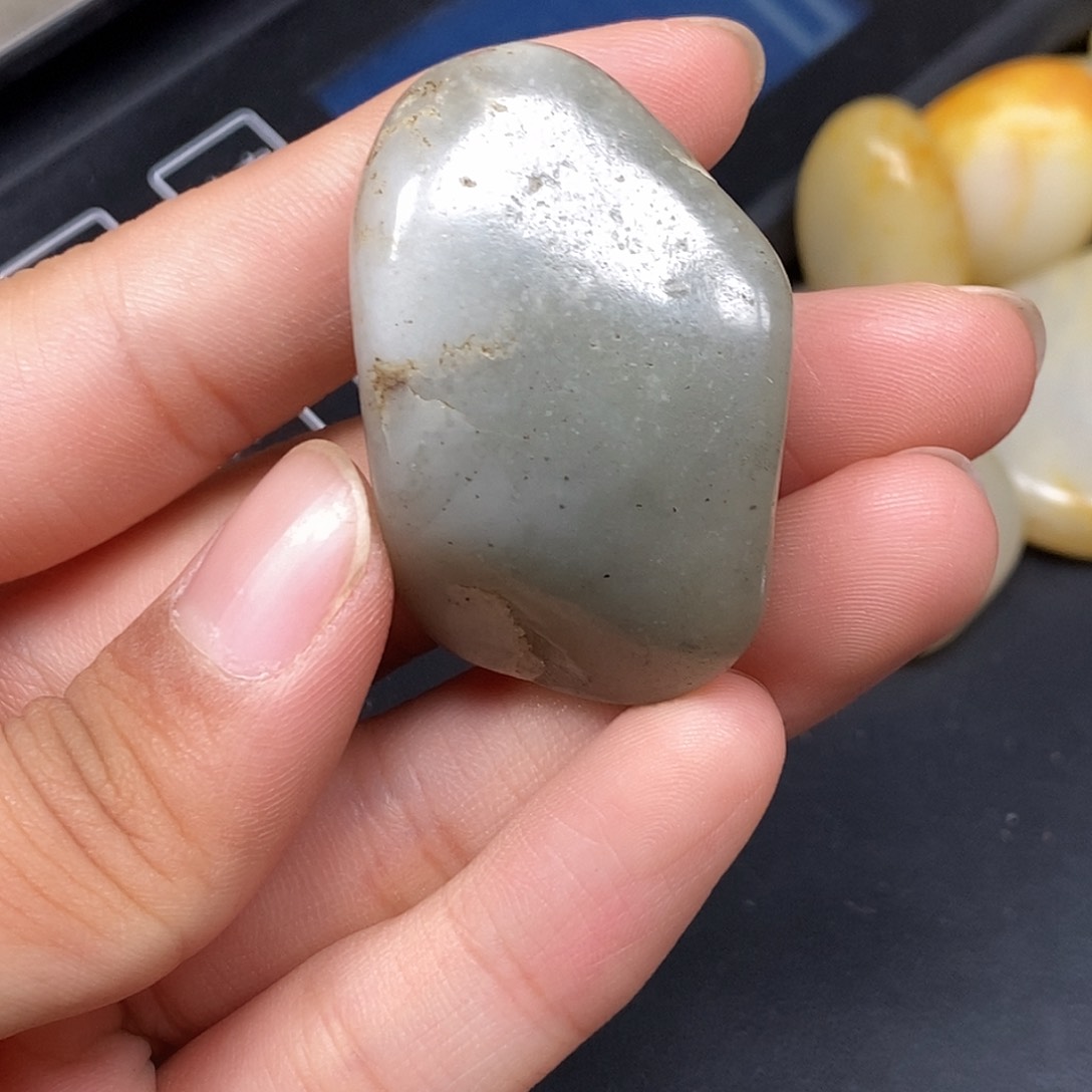 和田玉（糖玉）未镶嵌挂件