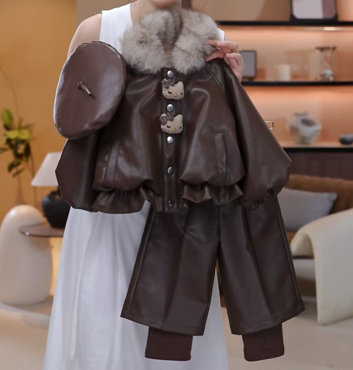 女童加绒加厚款皮衣套装2025新款冬儿童中保暖翻领洋气套装
