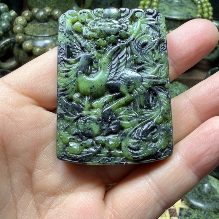 开***场蛇纹石玉未镶嵌药王石能量养生产品